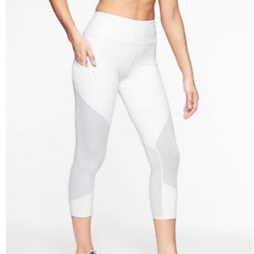 Athleta Size S Mesh Contender White Capri Leggings 073